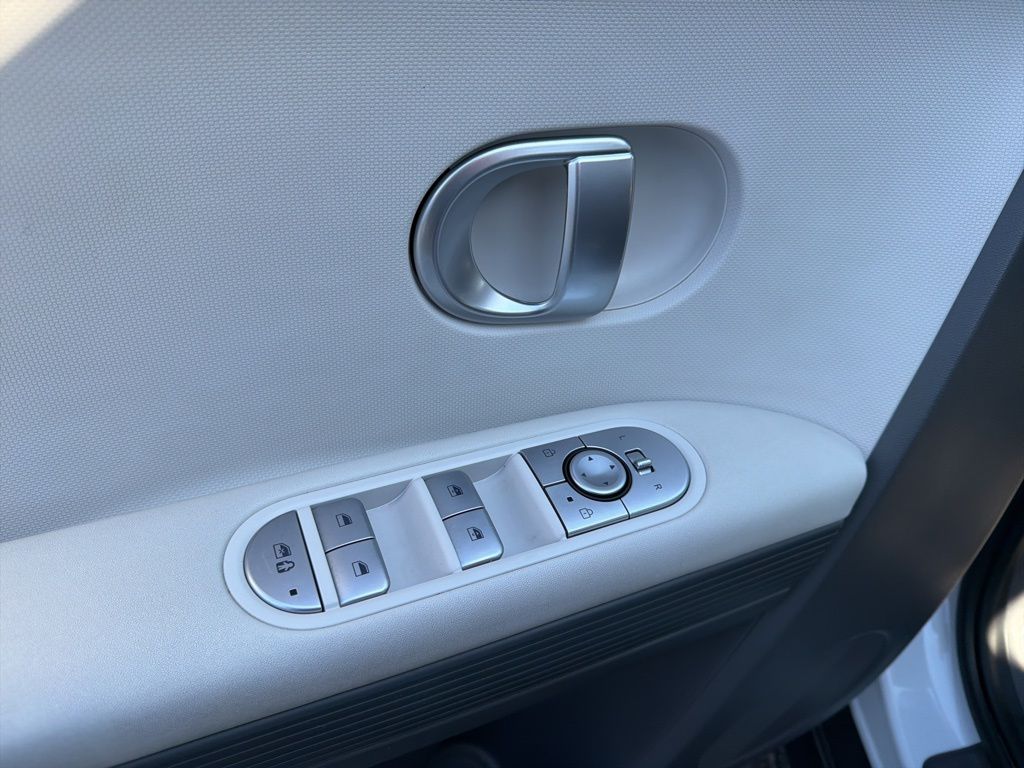 Thumbnail: 2024 Hyundai Ioniq 5 - 27