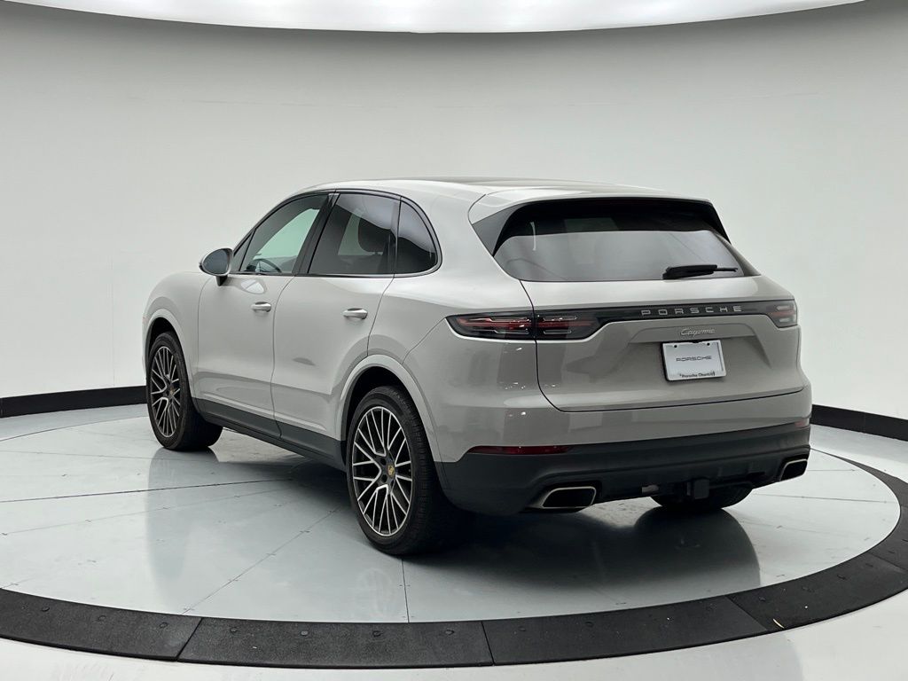 Thumbnail: 2023 Porsche Cayenne - 3