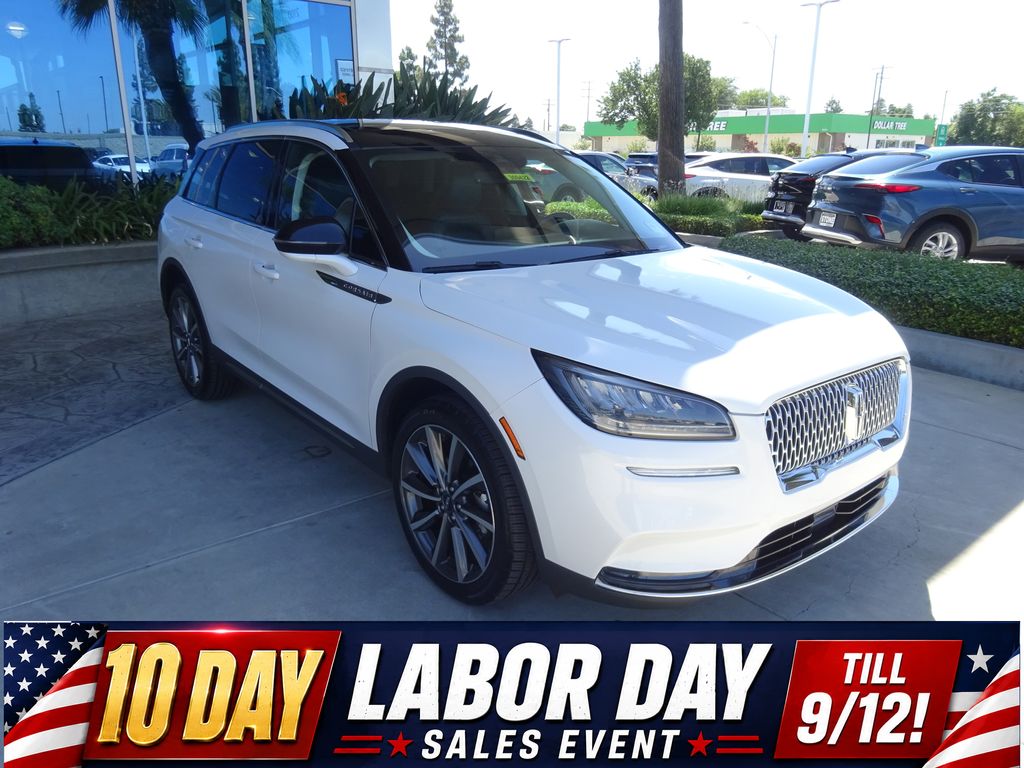 Pristine White 2020 Lincoln Corsair SUV / Crossover Front-Wheel Drive 8-Speed Automatic
