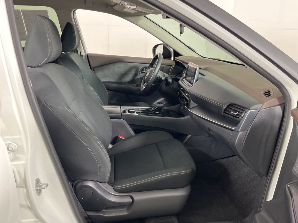 Thumbnail: 2023 Nissan Rogue - 5