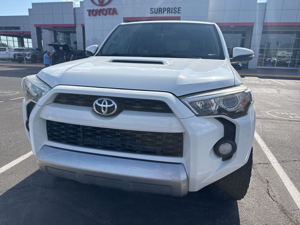 Thumbnail: 2016 Toyota 4Runner - 2