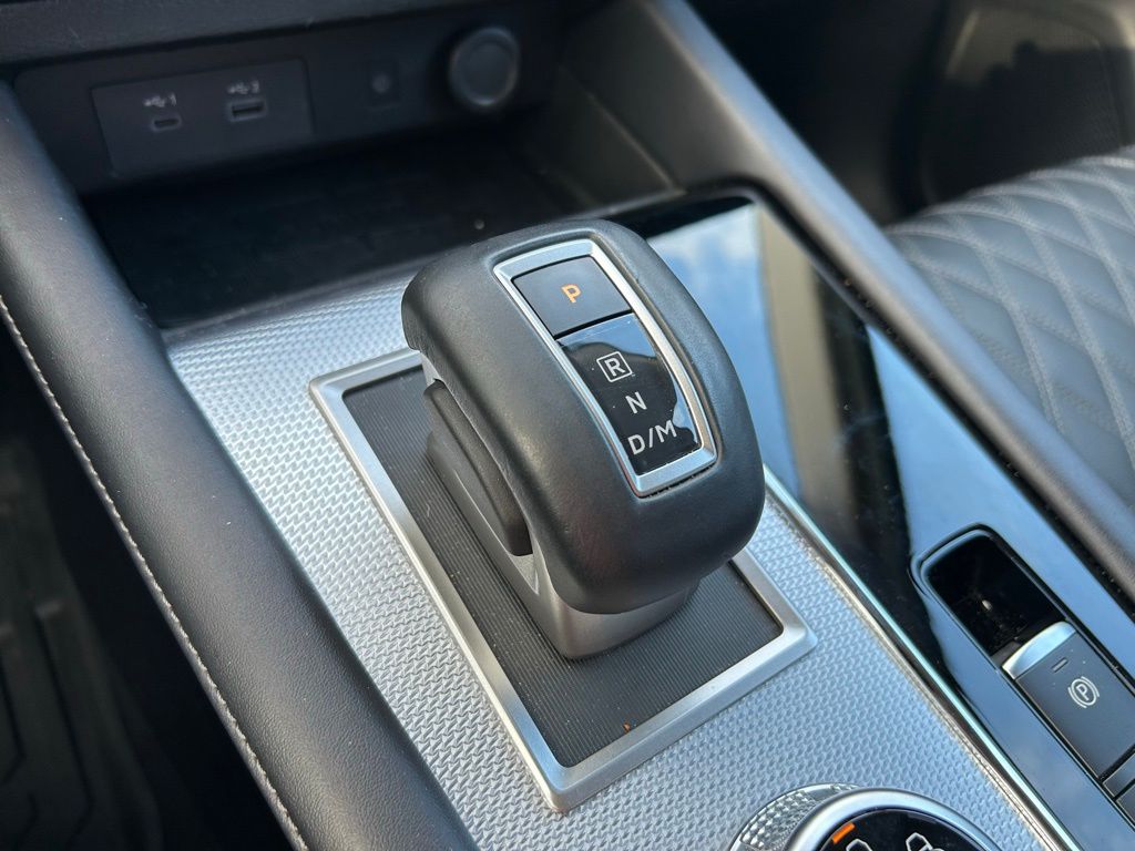 Thumbnail: 2024 Mitsubishi Outlander - 26