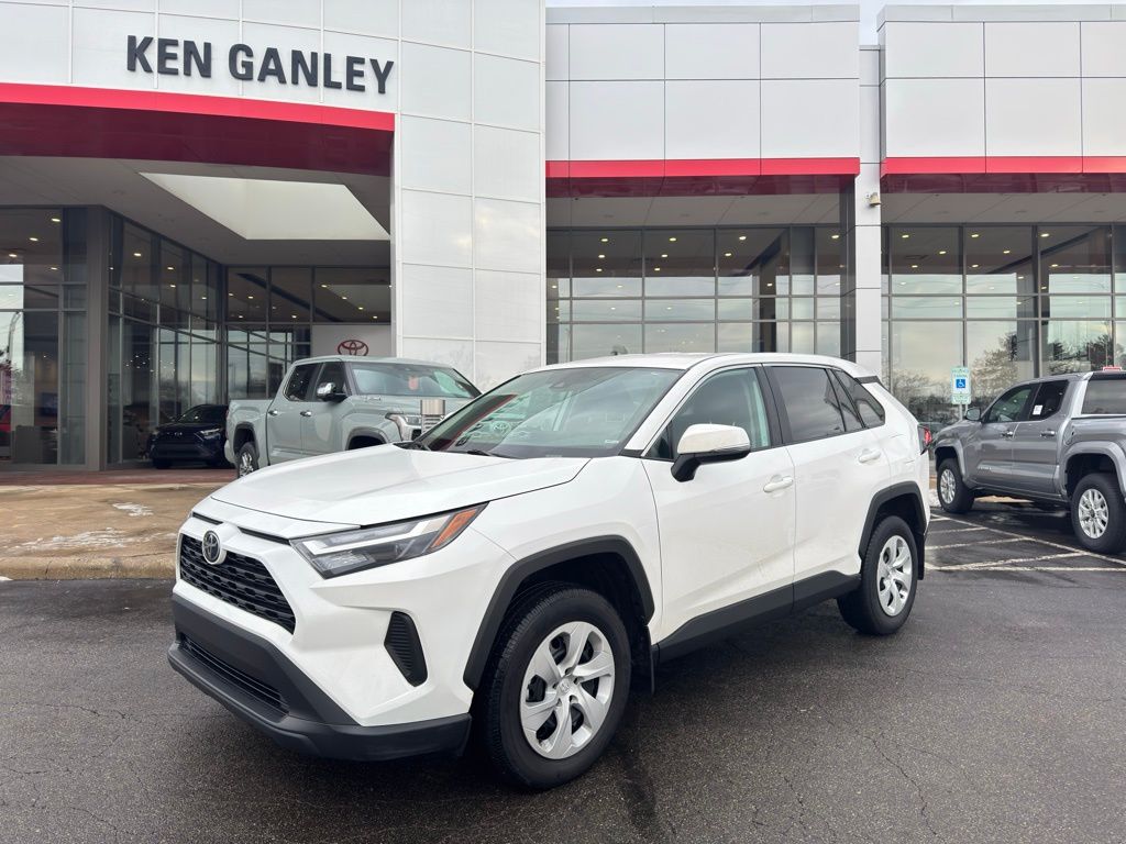 2025 Toyota RAV4 LE AWD