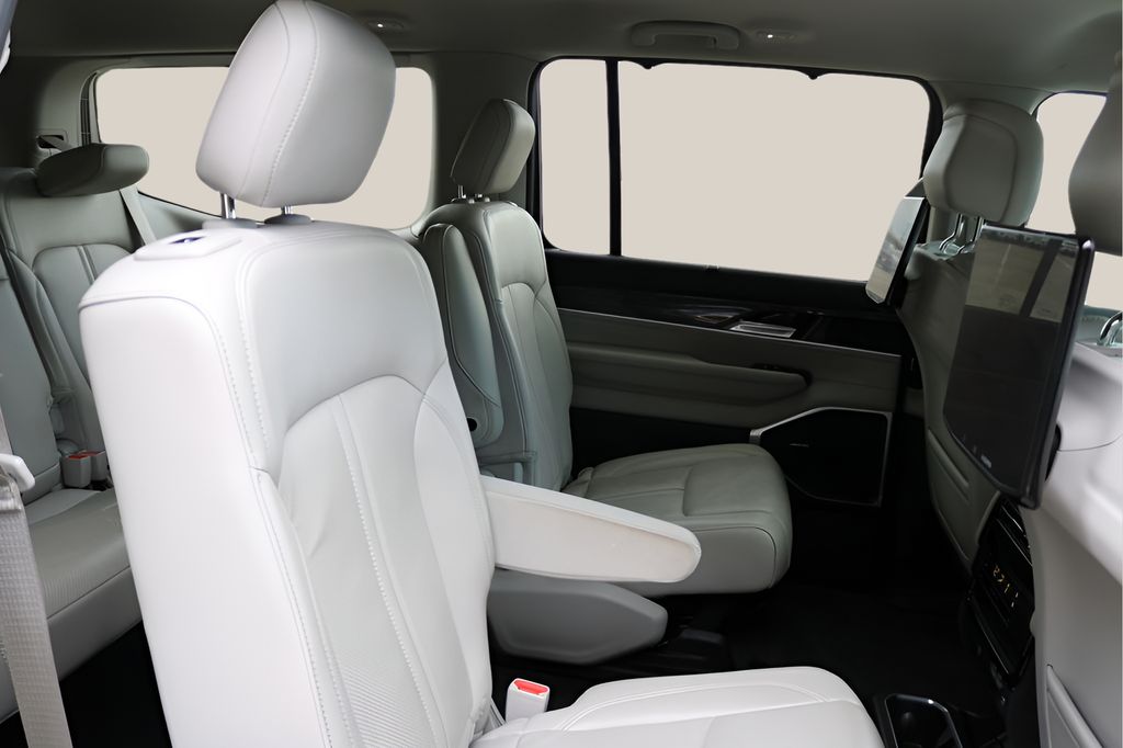 Used Car 2022 Jeep Wagoneer  Series Iii For Sale Under $50,000 In Austin, Texas