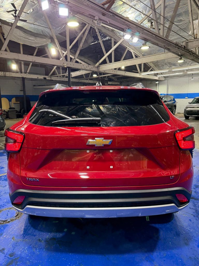 View vehicle photo 4