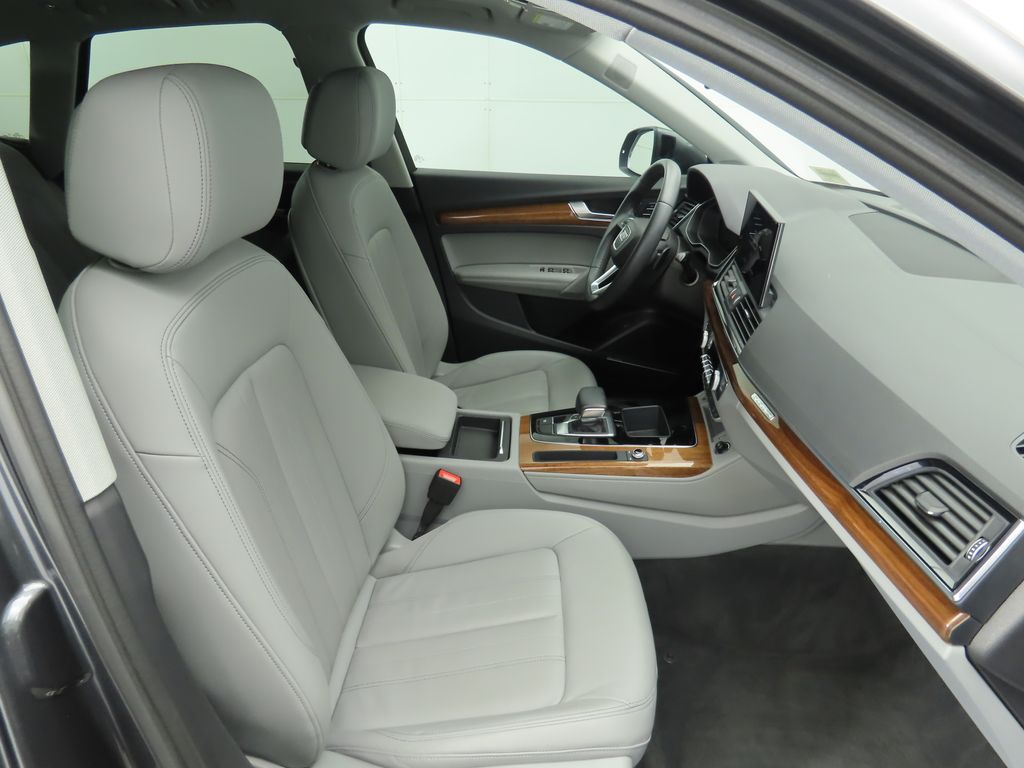 2022 Audi Q5 e Premium 20