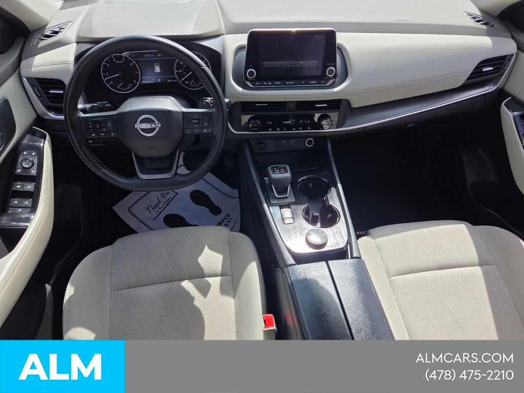 Used 2025 White Nissan SV image 11