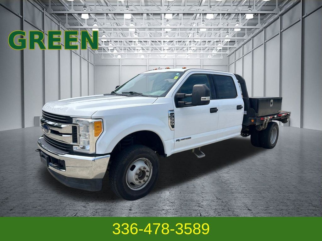 Oxford White 2017 Ford F-350 Super Duty Chassis Pickup Truck Four-Wheel Drive 6-Speed Automatic