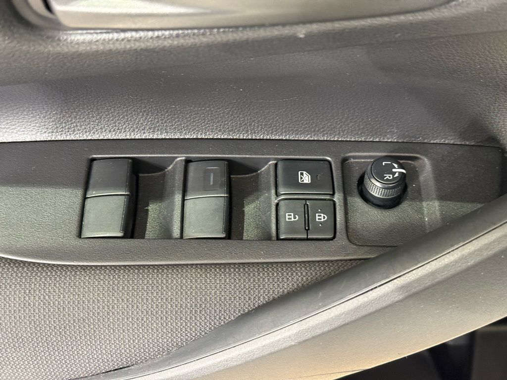 Thumbnail: 2025 Toyota Corolla - 15