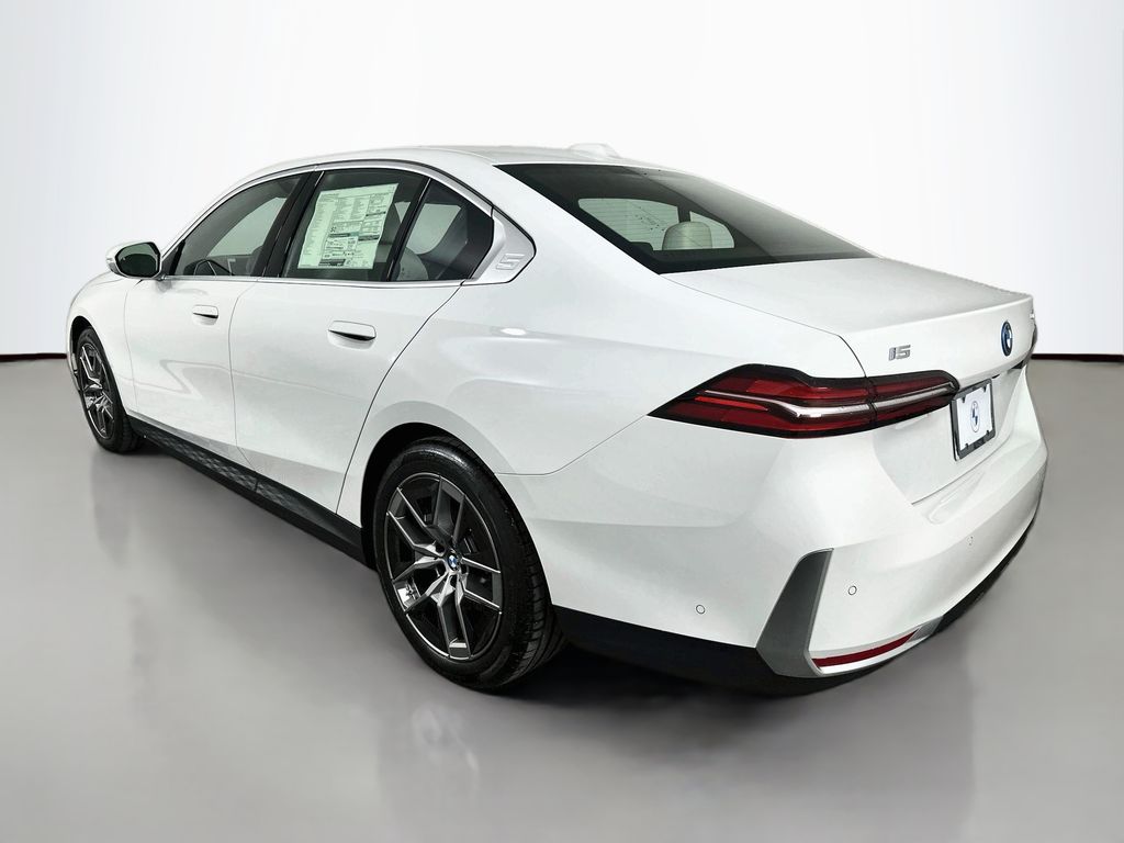 Thumbnail: 2026 BMW i5 - 7