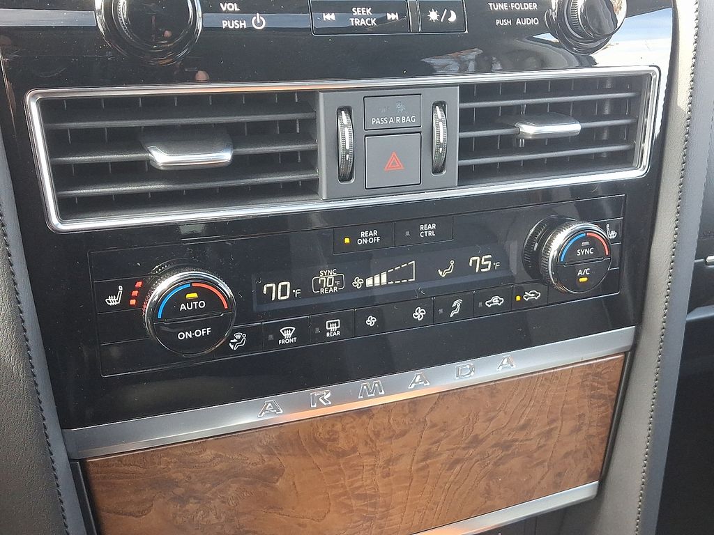 2024 Nissan Armada SL 18