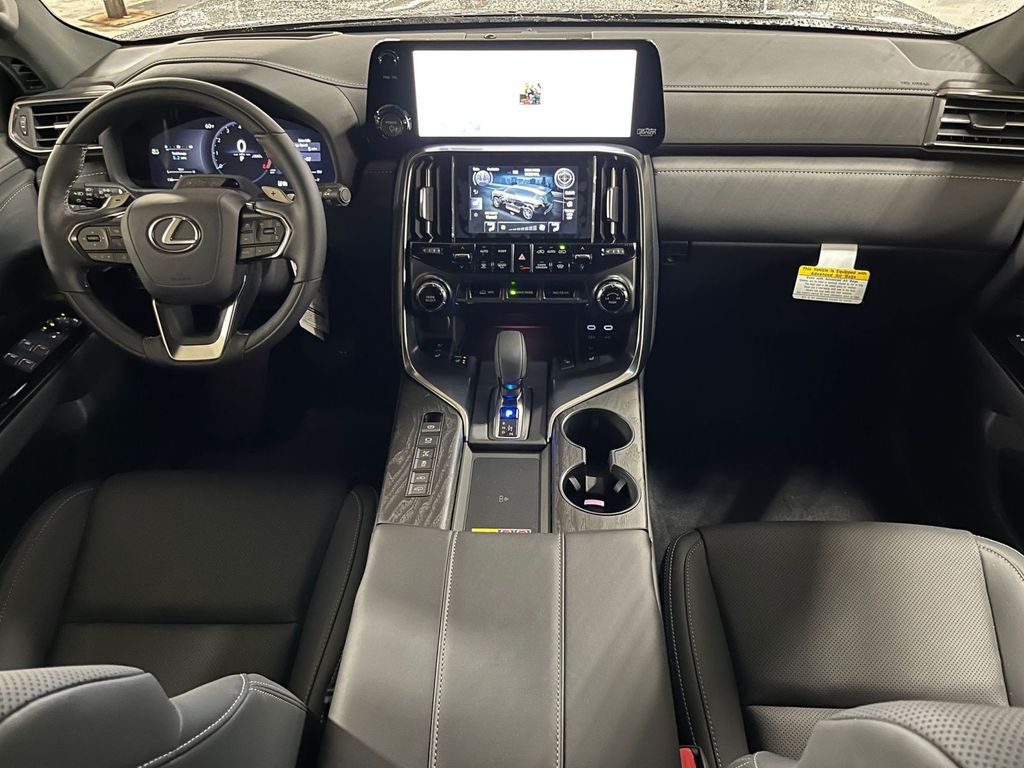 View vehicle photo 7