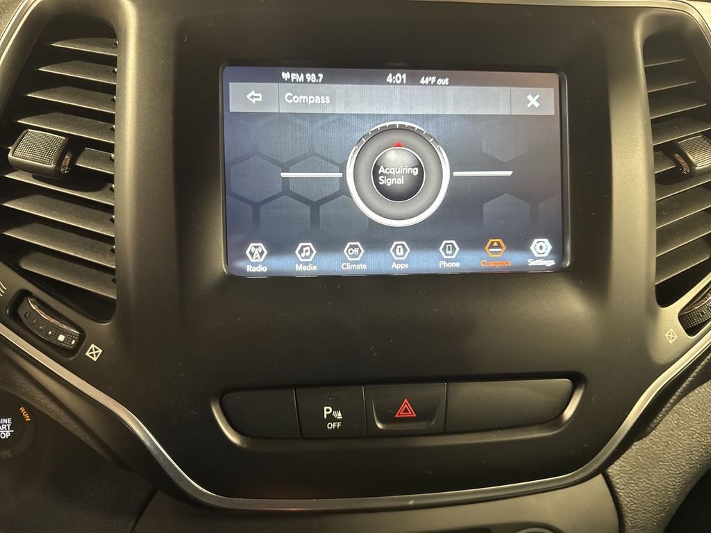 used 2019 Jeep Cherokee car, priced at $16,702