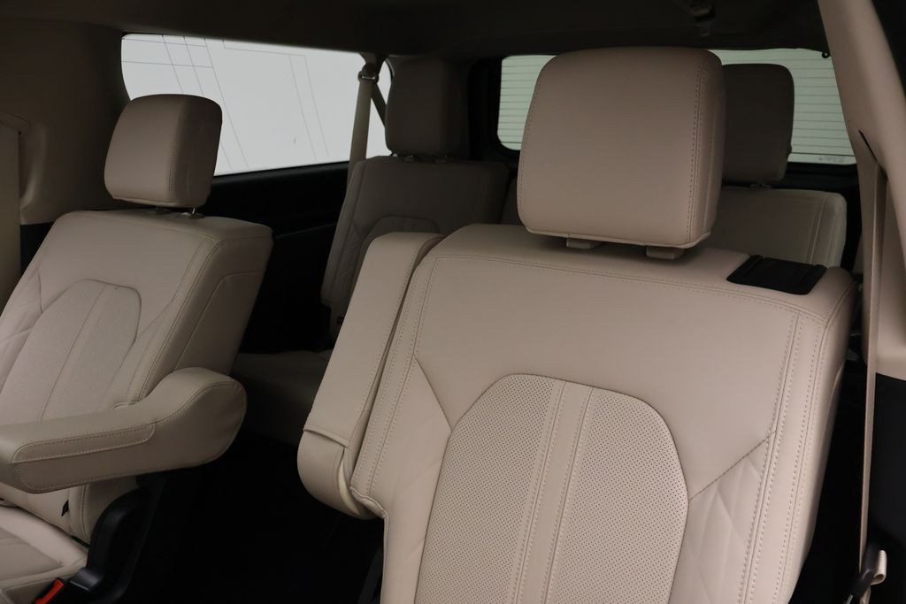 Thumbnail: 2023 Ford Expedition MAX - 18