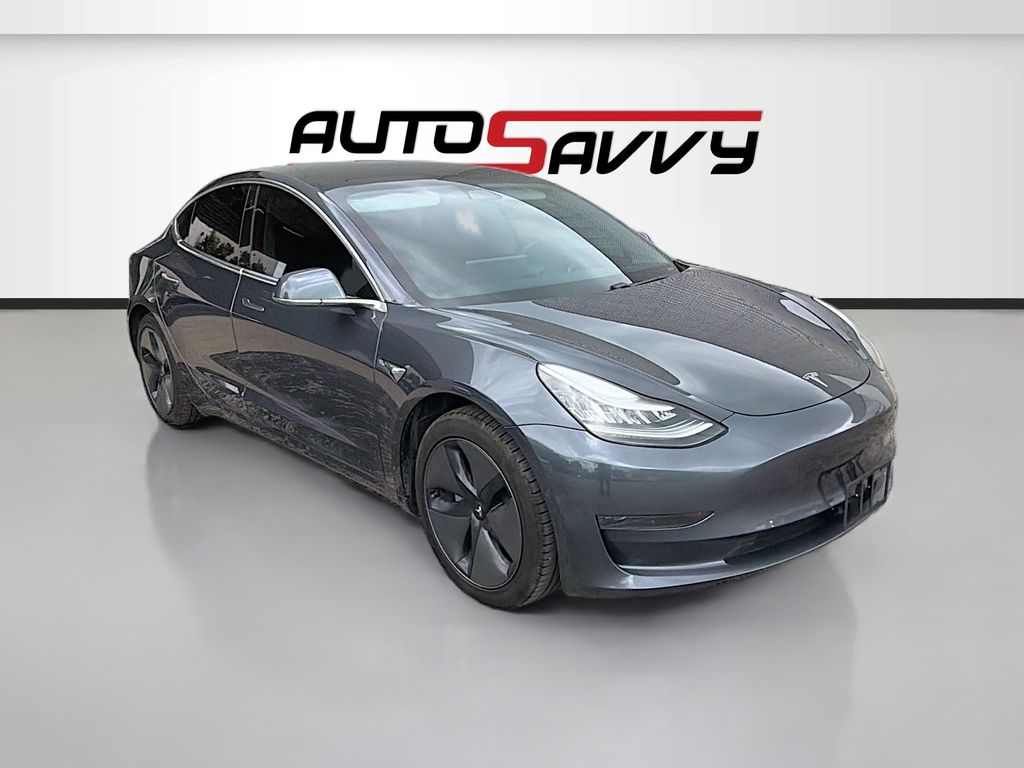 2020 Tesla Model 3 Standard Range Plus's photo