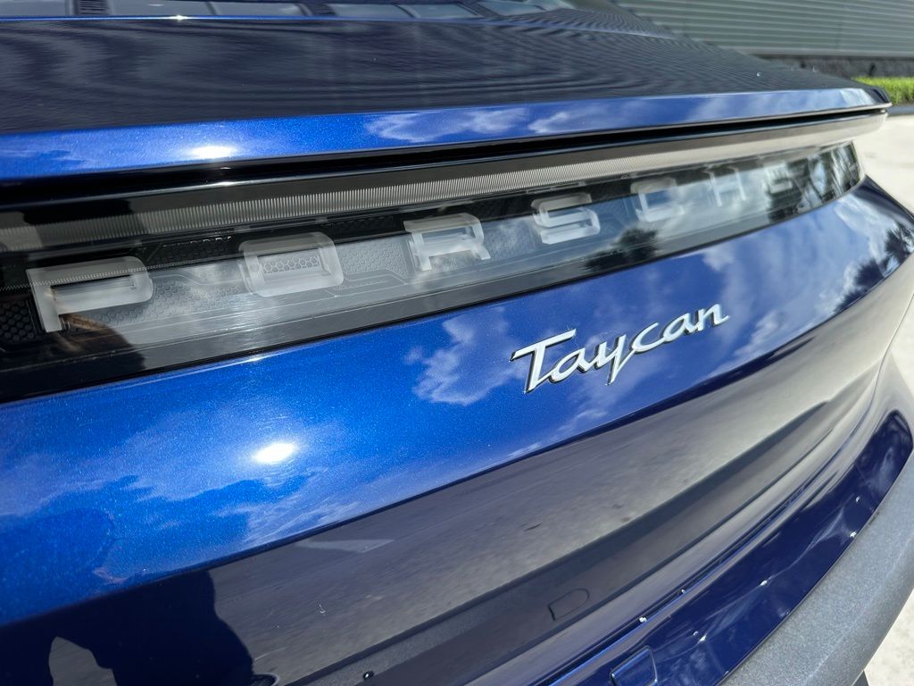 Thumbnail: 2022 Porsche Taycan - 13