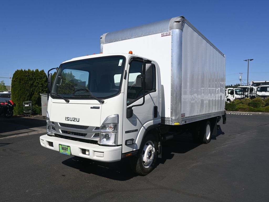 2024 Isuzu NPR HD 