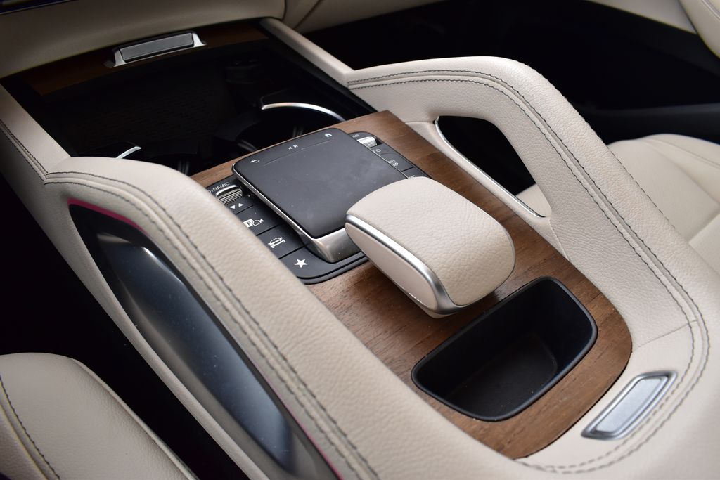 Thumbnail: 2023 Mercedes-Benz GLE - 23