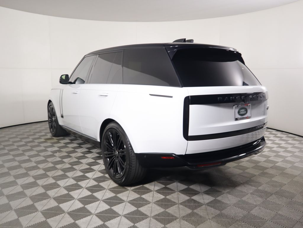 2023 Land Rover Range Rover SE 7