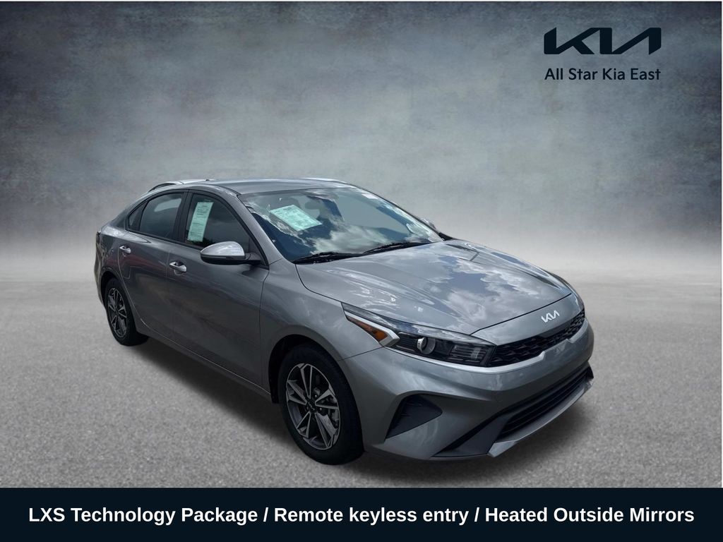2023 Kia Forte LXS FWD