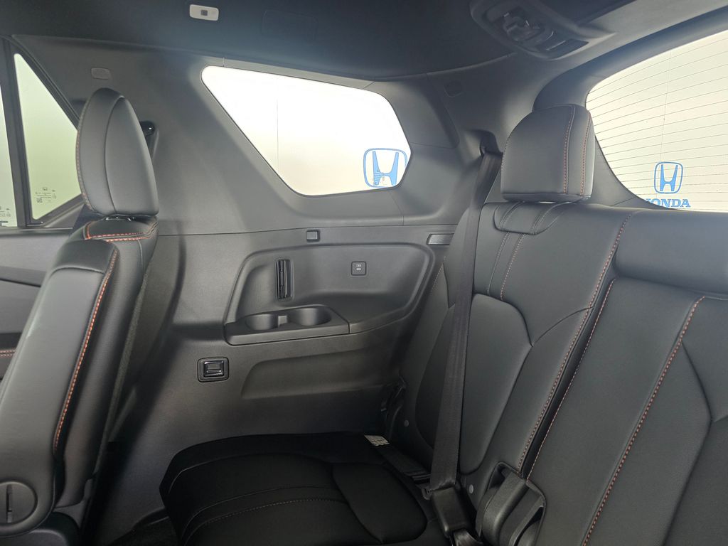 Thumbnail: 2026 Honda Pilot - 24