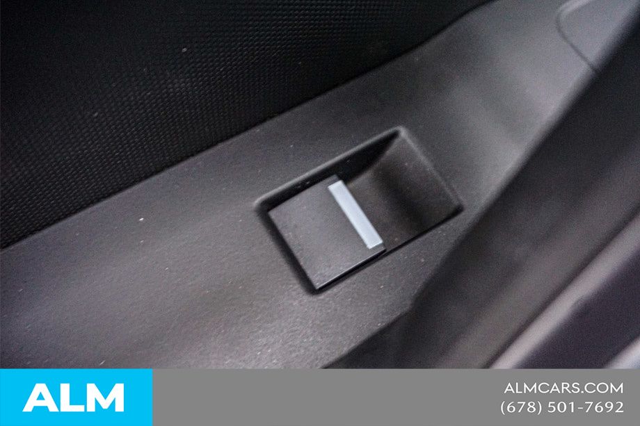 Used 2023 Gray Land Rover X-Dynamic SE image 56