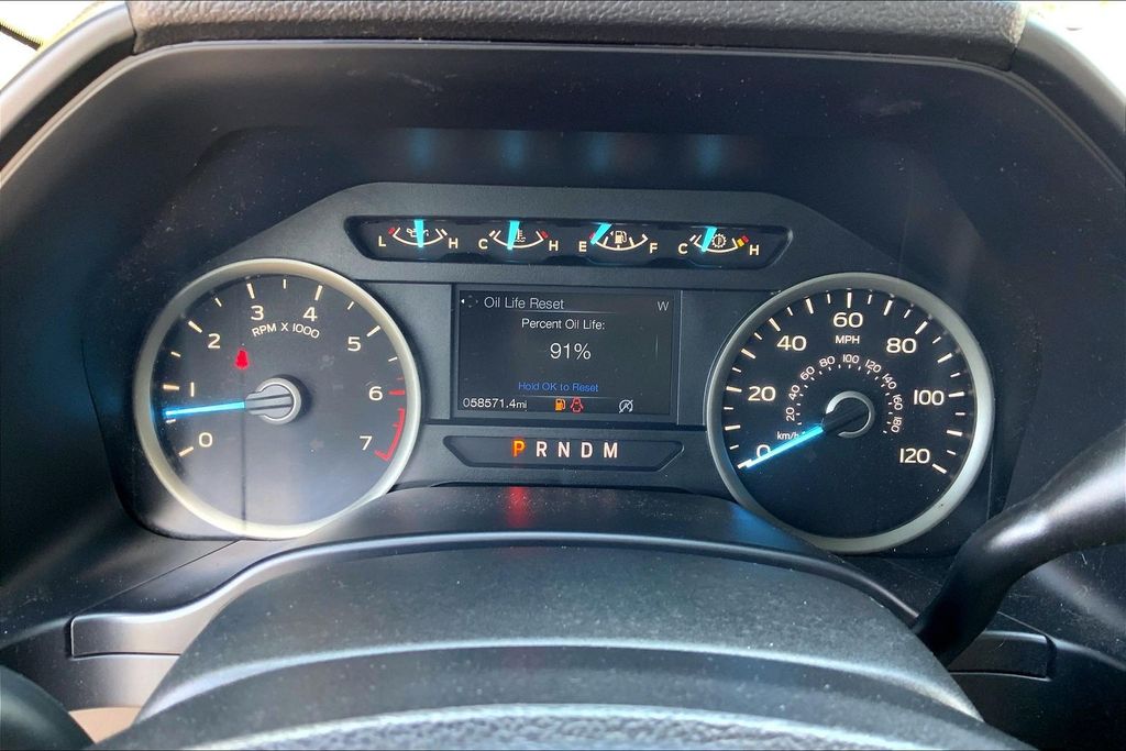 Used 2019 Blue Ford XLT image 19