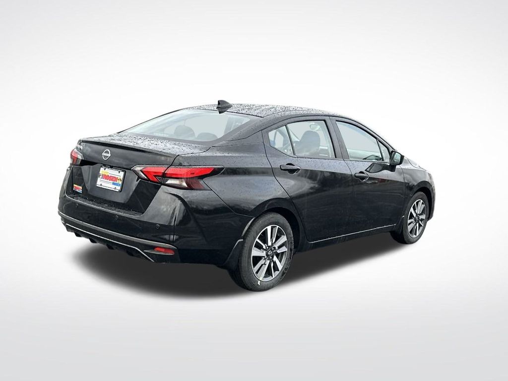 2025 Nissan Versa 1.6 SV photo
