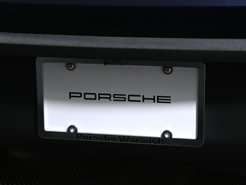 Thumbnail: 2022 Porsche Macan - 14