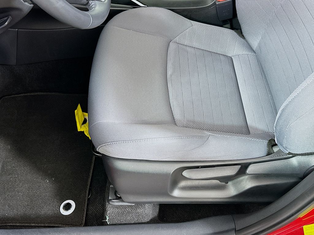 2023 Toyota Corolla Cross SE 19