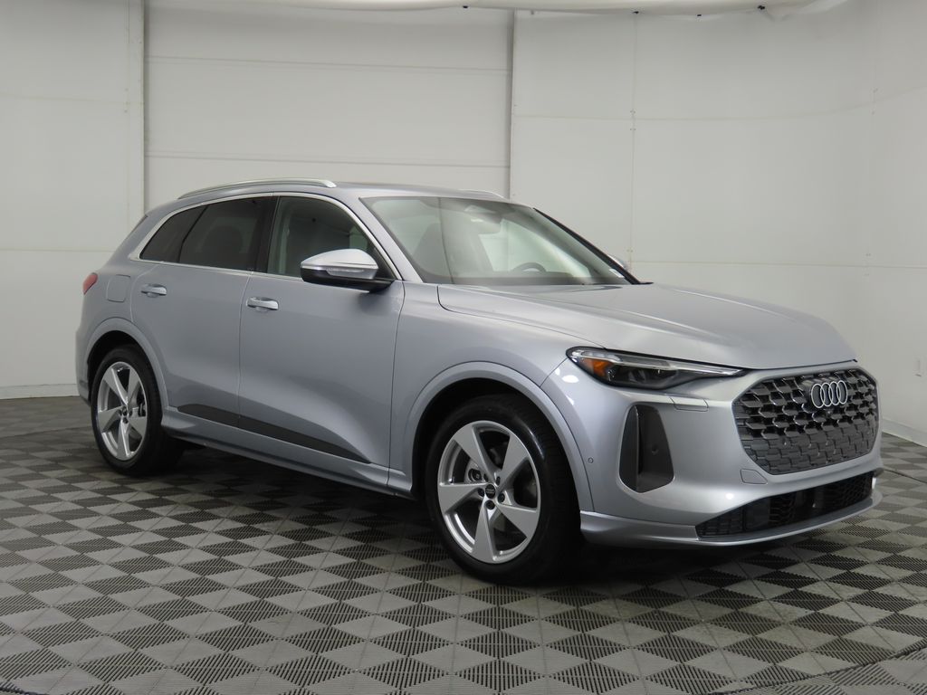 Thumbnail: 2025 Audi Q5 - 3