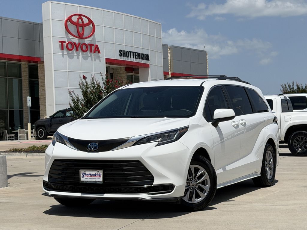 Used 2022 Toyota Sienna Van