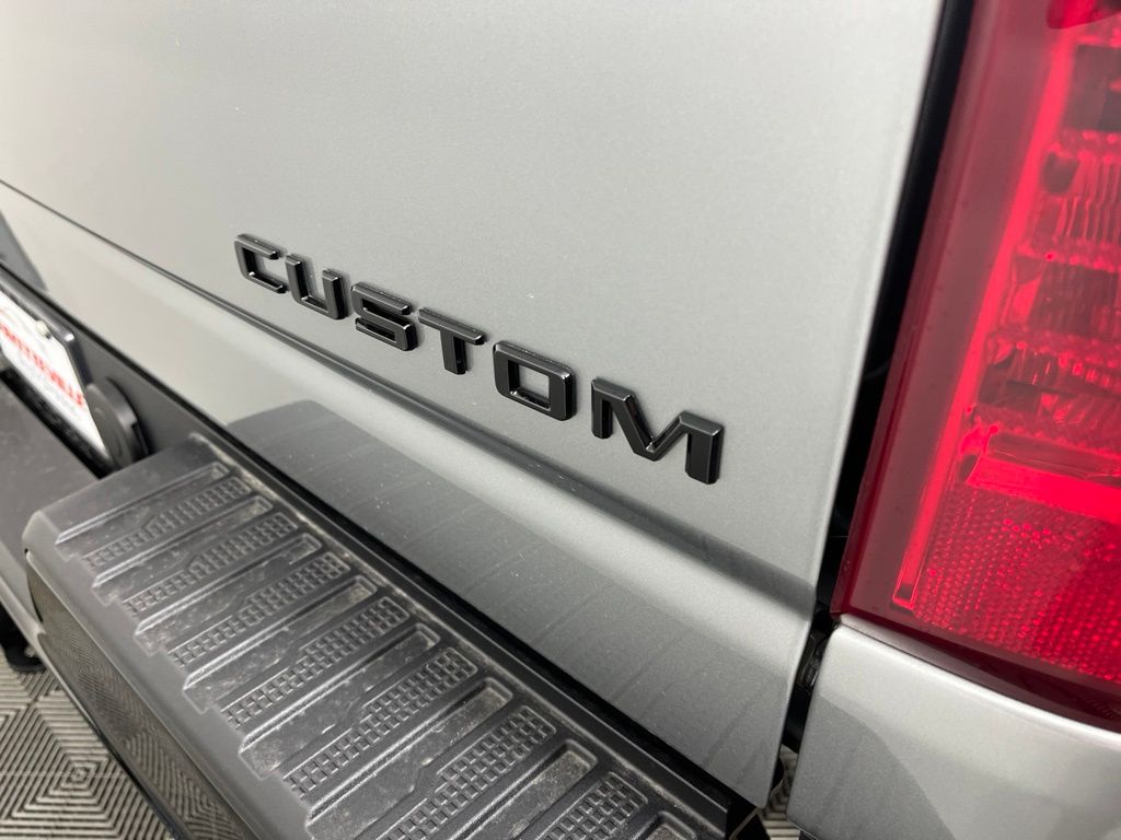 Thumbnail: 2026 Chevrolet Silverado 2500 - 24