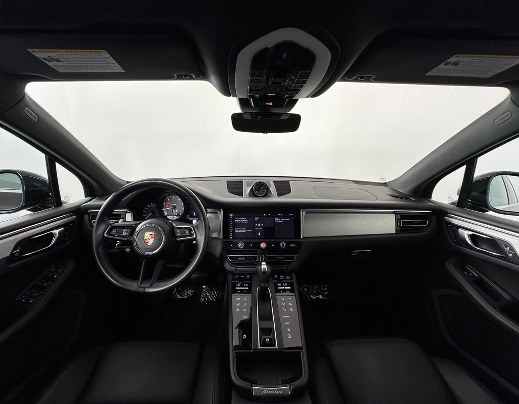 Thumbnail: 2025 Porsche Macan - 6