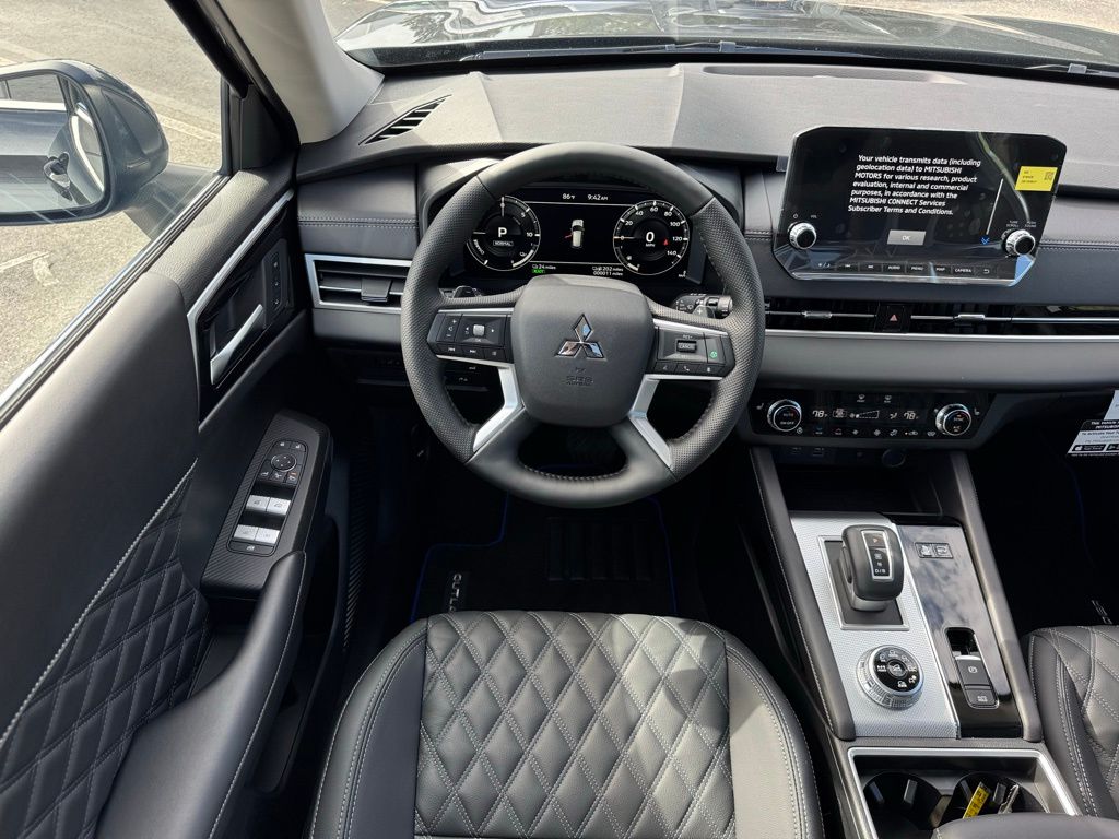 2025 Mitsubishi Outlander PHEV SEL photo 12