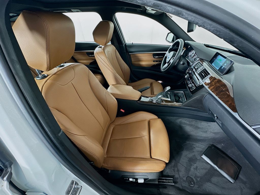 2016 BMW 3 Series 328i xDrive 29