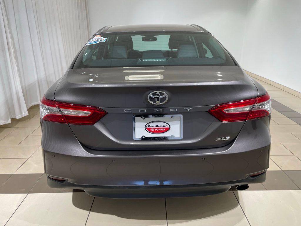 2018 Toyota Camry XLE 4