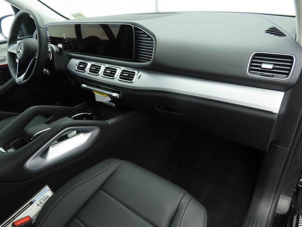 Thumbnail: 2026 Mercedes-Benz GLE - 15