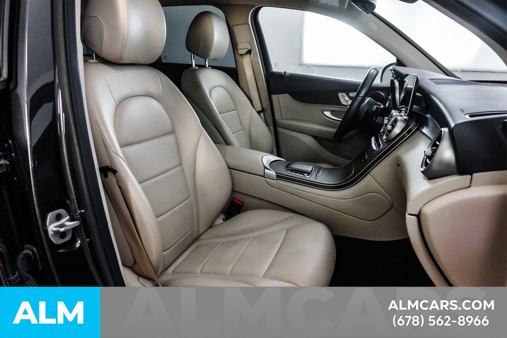 Used 2022 Gray Mercedes-Benz GLC 300 image 19