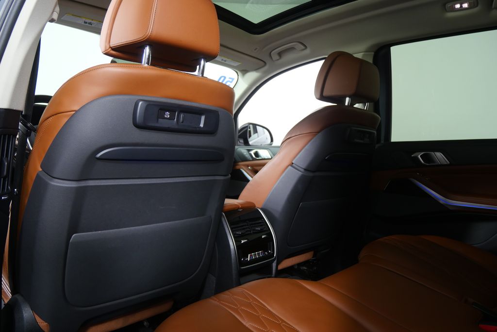 Thumbnail: 2019 BMW X7 - 21