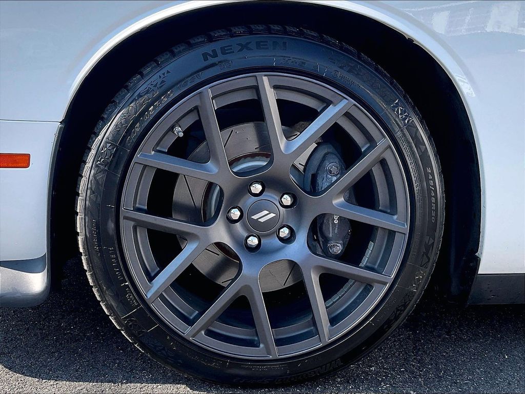 2019 Dodge Challenger — photo 22