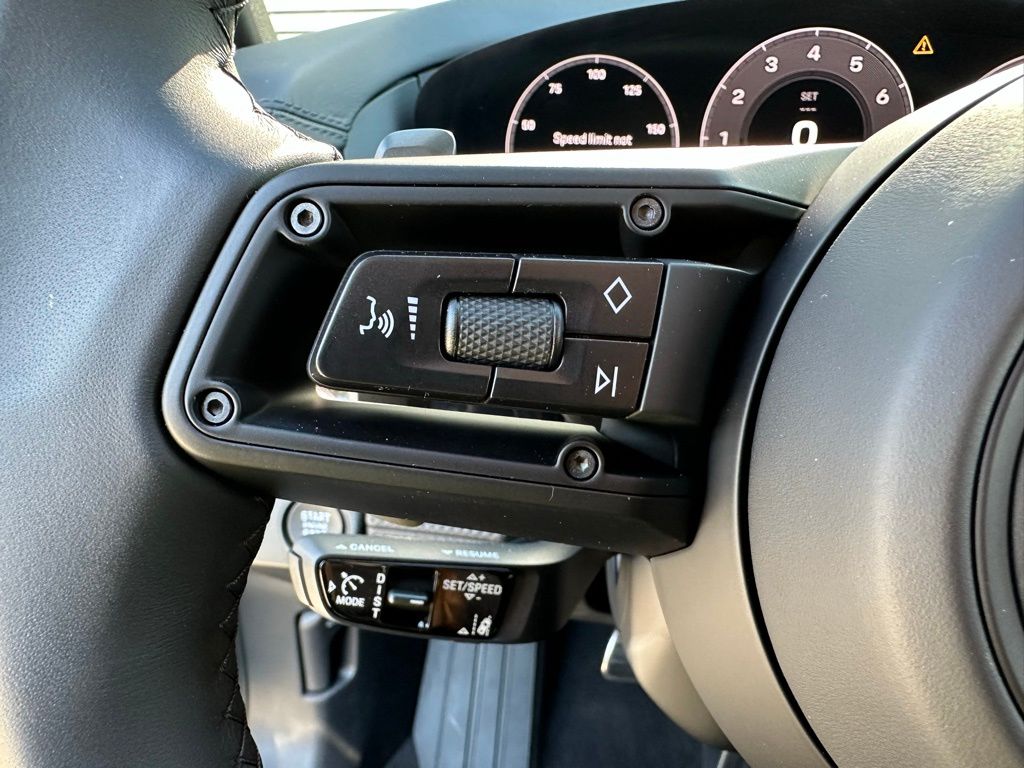 Thumbnail: 2025 Porsche Panamera - 16