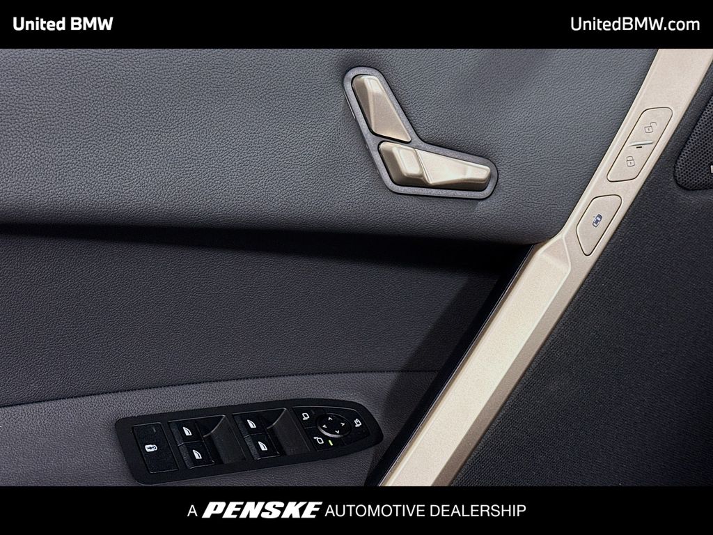 Thumbnail: 2026 BMW iX - 3