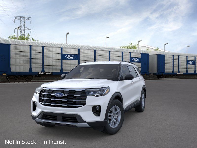New 2026 Star White Metallic Tri-Coat Ford Active image 2