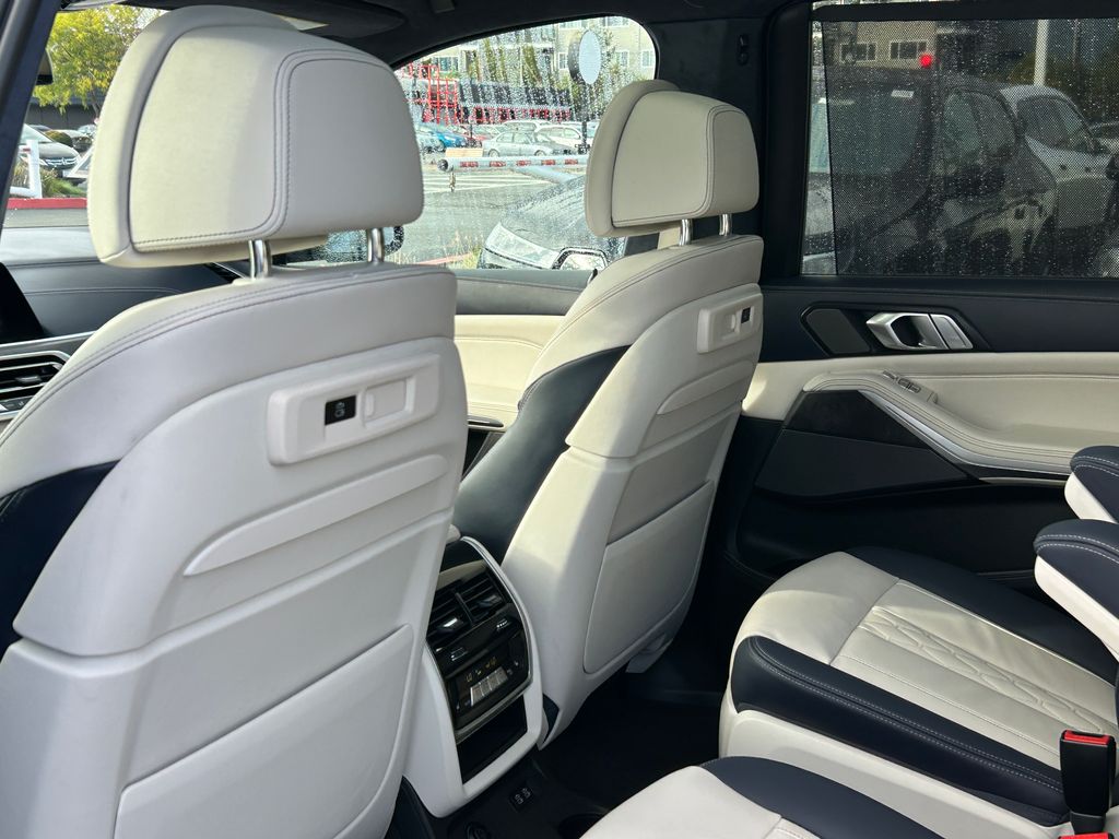 Thumbnail: 2022 BMW X7 - 31