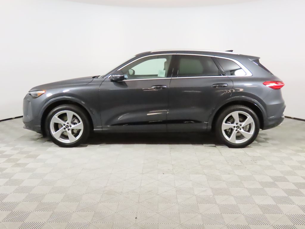 Thumbnail: 2025 Audi Q5 - 2