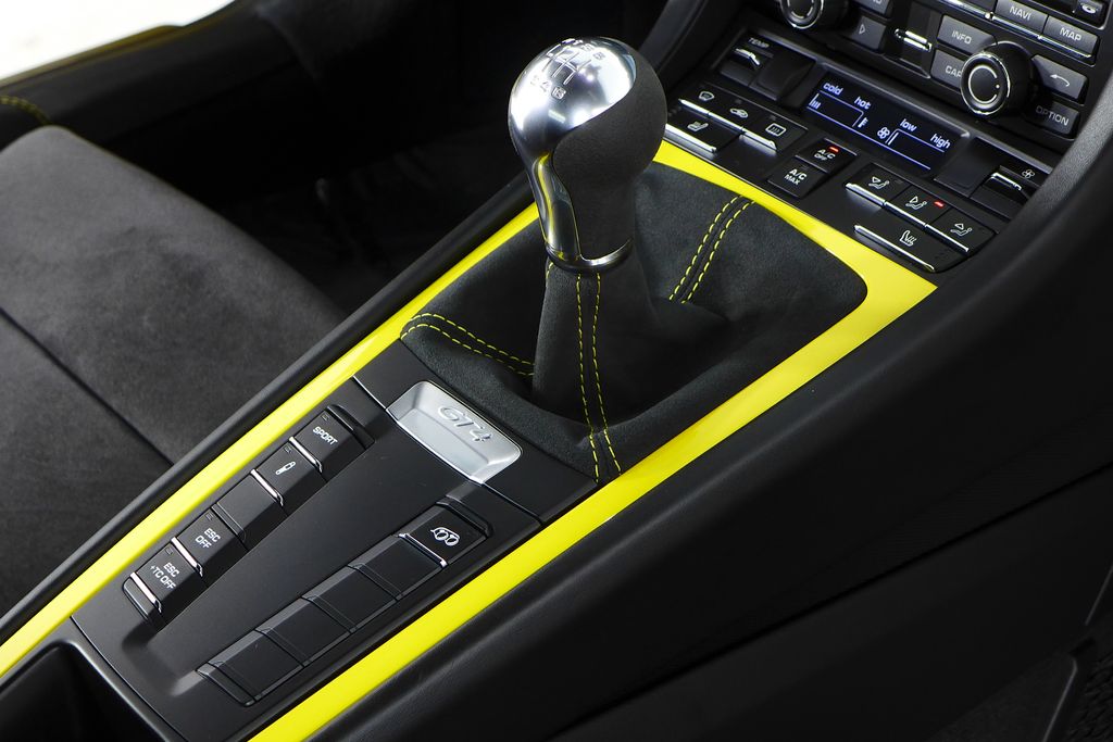 Thumbnail: 2016 Porsche Cayman - 17