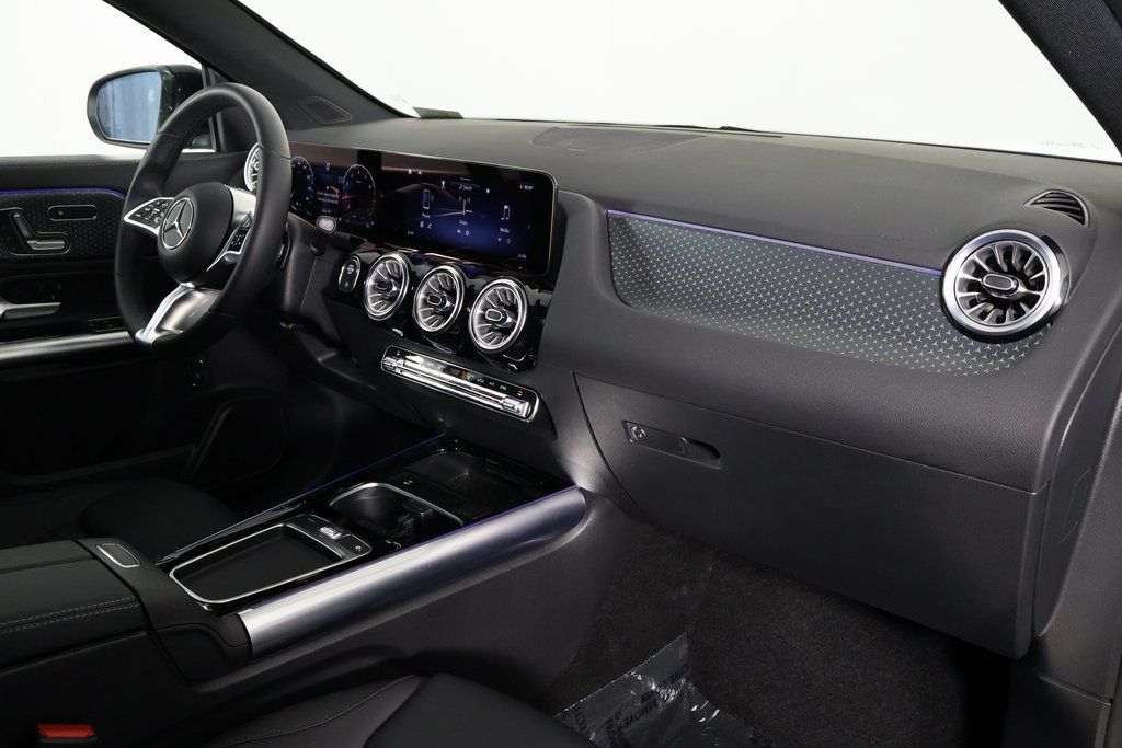 Thumbnail: 2024 Mercedes-Benz GLA - 9