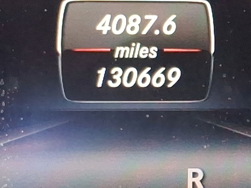 Thumbnail: 2016 Mercedes-Benz GL-Class - 20