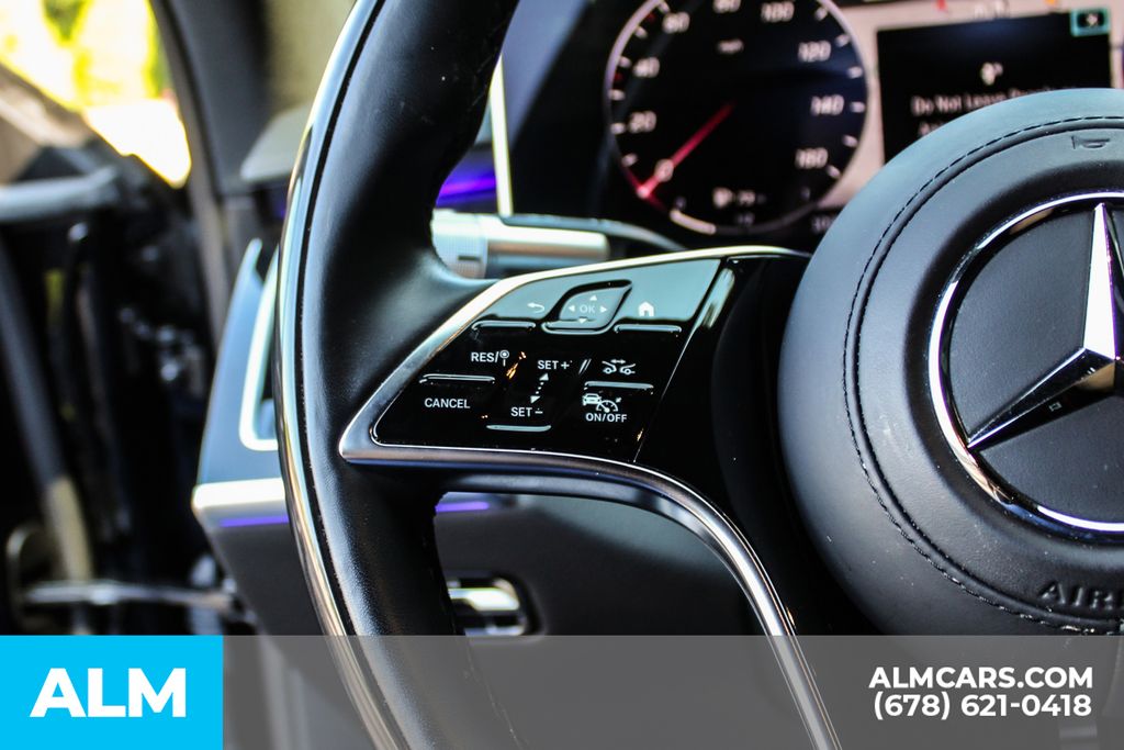 Used 2025 Black Mercedes-Benz S 580 image 23